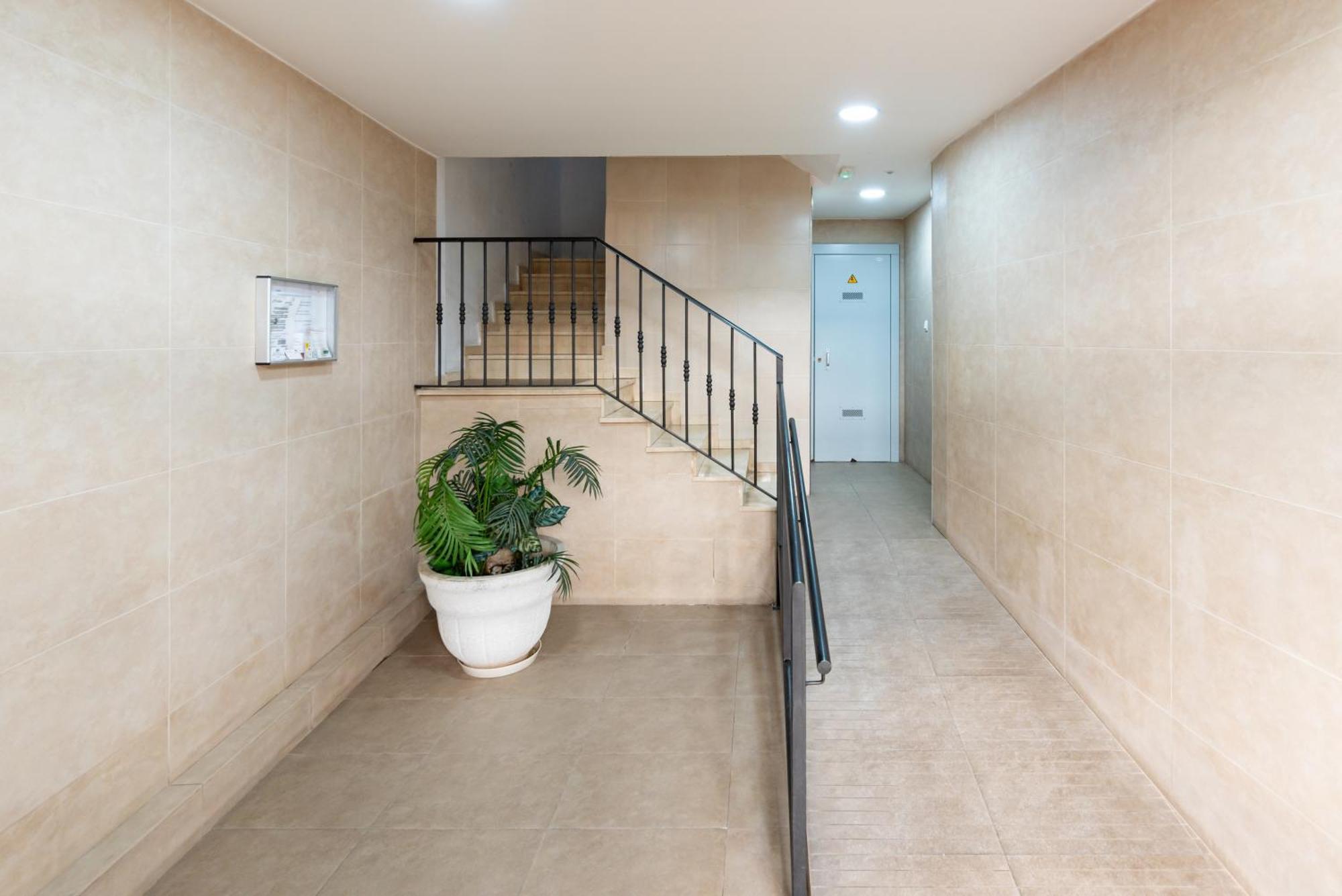 Wintowinrentals Bien Situado, Completo Y Acogedor Málaga Exteriör bild